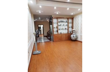 Bán nhà phố Bồ Đề 90M2 , 5 tầng , giá 8.62 tỷ, ô tô đỗ cửa